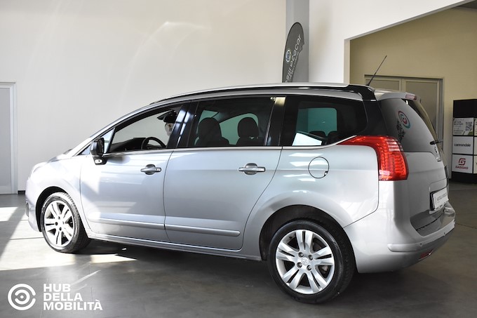 PEUGEOT 5008 2.0 HDi 150CV Active